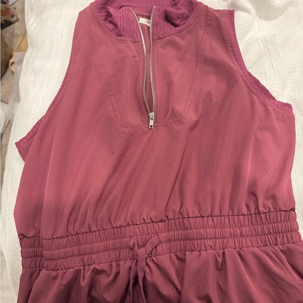 Women’s mauve/rose colored athletic dress